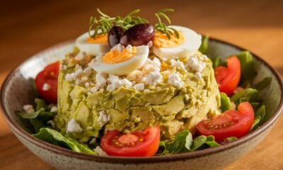 Best Ensalada con Palta Near Me